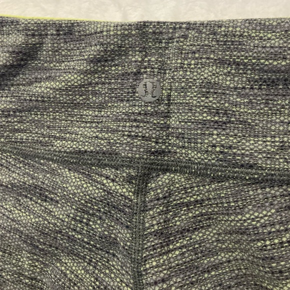 Lululemon cropped leggings grey size 4 - Picture 7 of 7